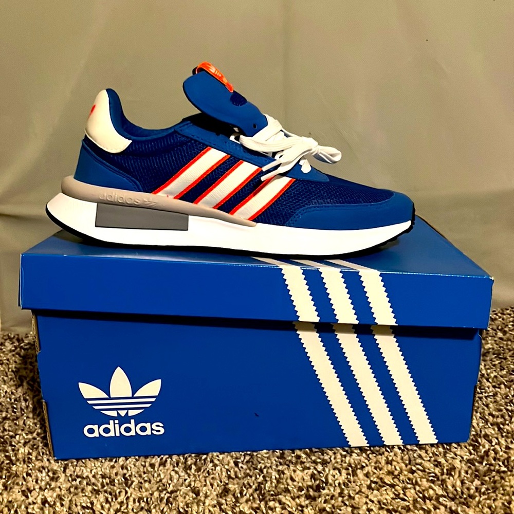 Big Boy size 6.5 Adidas Retroset tennis shoes NWT